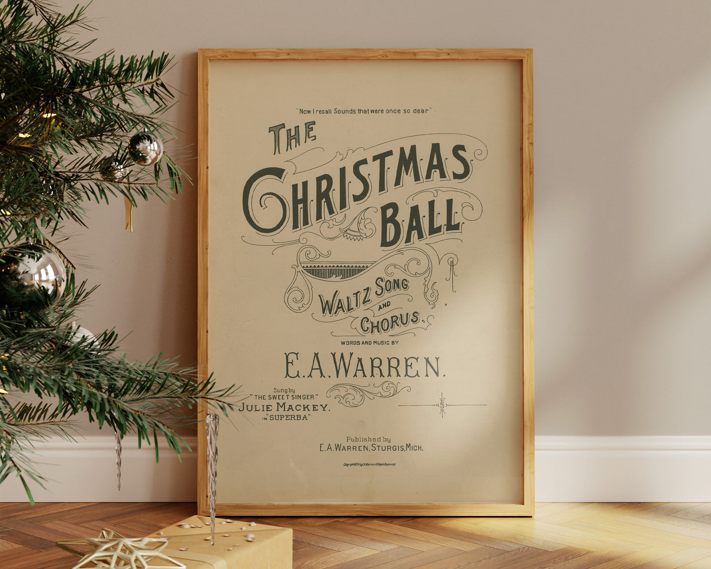 Vintage Christmas Ball Print