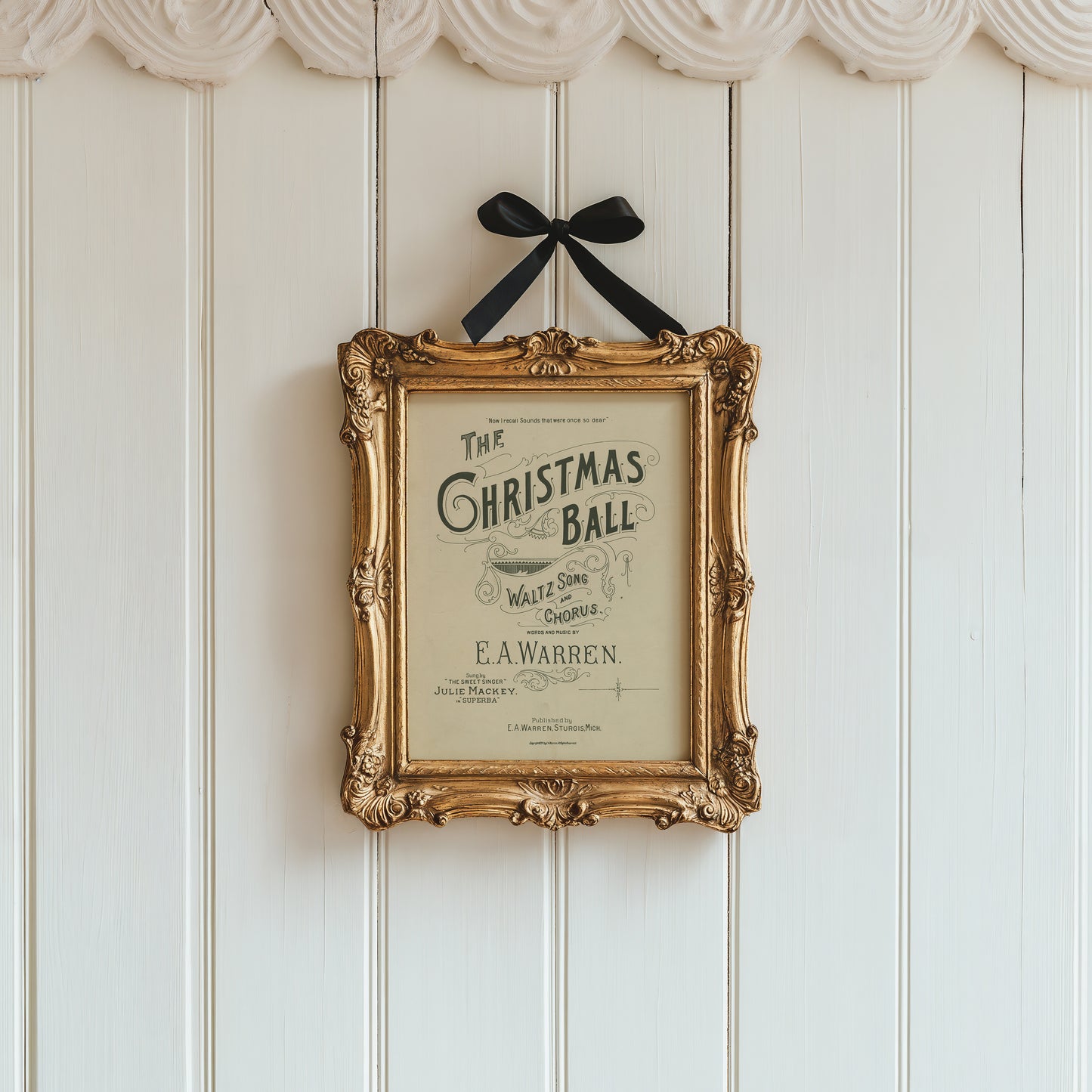Vintage Christmas Ball Print