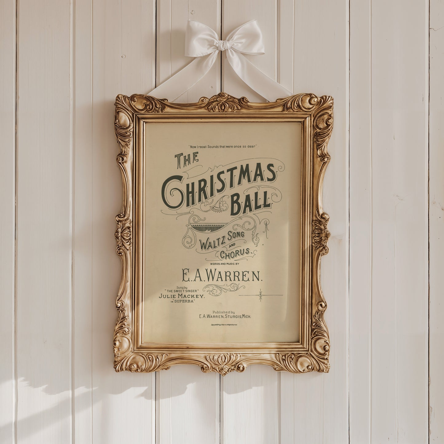 Vintage Christmas Ball Print